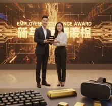 Insta360 CEO Celebrates Employee Excellence with  Pure Gold